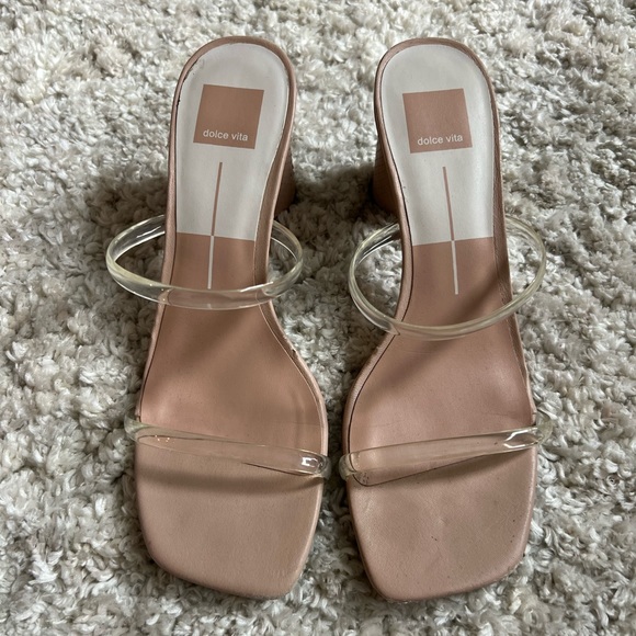 Host pick x2!🎉 Nude and clear Dolce Vita Noles mules style Heels sandals - Picture 3 of 11